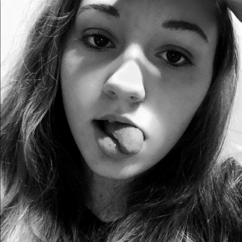 Meet your Posher, Kayley